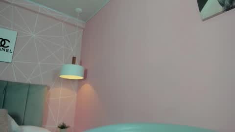 Snapshot of dolly_zoe chatting on November 2025 12:21:02 AM Call me Zoe online show from November 2025 12:21:02 AM