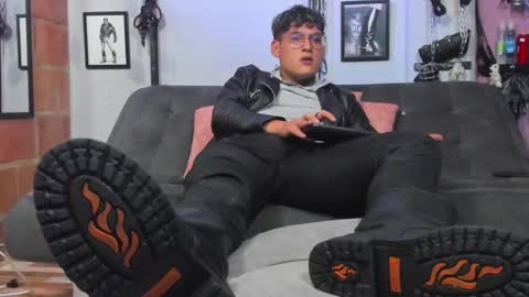 Diego Castell online show from February 2025 10:21:01 PM