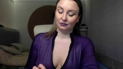 DOM MUMMY online show from February 2025 06:26:02 AM