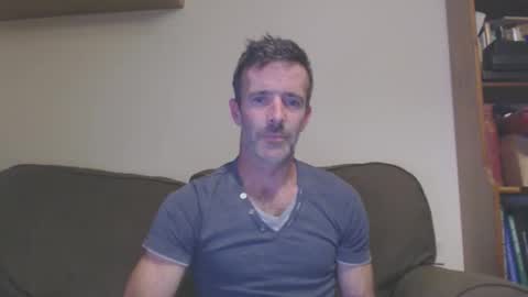 Dombol online show from October 2025 06:31:01 PM