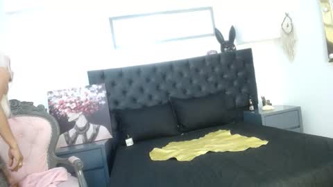 DominaKira online show from November 2025 01:06:01 PM