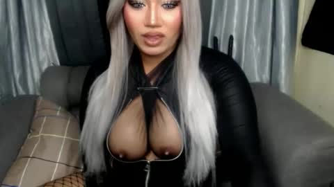 dominant10inchcock online show from November 2025 11:21:02 AM