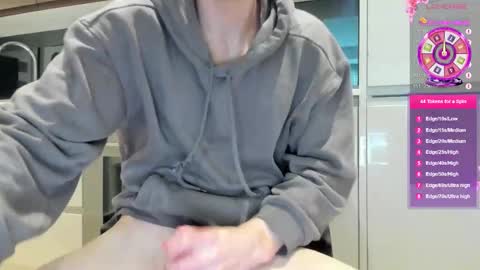 Alex...  online show from March 2026 12:44:01 PM