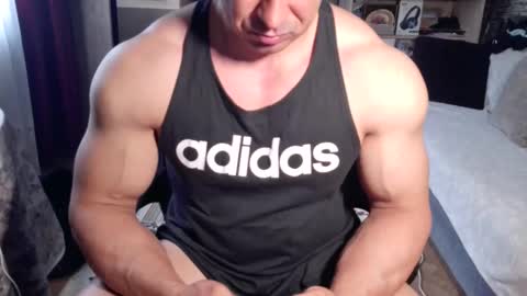 Snapshot of dominatemuscle chatting on May 2026 06:55:02 AM Kevin online show from May 2026 06:55:02 AM