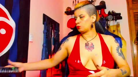 Snapshot of dominatrixblue chatting on January 2025 02:36:02 PM Dom Blue online show from January 2025 02:36:02 PM