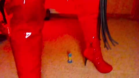 Snapshot of dominatrixblue chatting on January 2025 09:41:01 PM Dom Blue online show from January 2025 09:41:01 PM