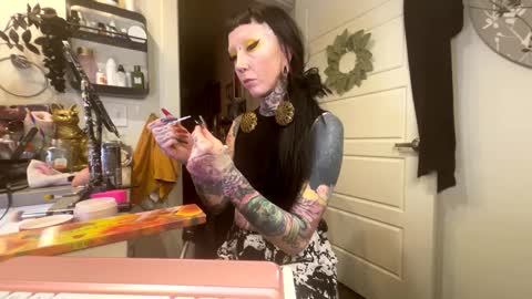 Snapshot of dominatrixmars chatting on February 2025 01:30:02 AM Dominatrix Esther Mars online show from February 2025 01:30:02 AM