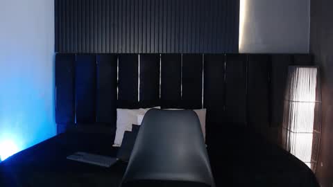 Dominic online show from January 2026 01:19:01 AM