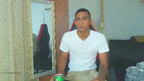 Snapshot of dominic_smith_ chatting on June 2026 02:36:02 AM dominic_smith_ online show from June 2026 02:36:02 AM