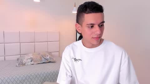 Snapshot of dominicjonnes chatting on February 2026 07:01:02 PM dominicjonnes online show from February 2026 07:01:02 PM