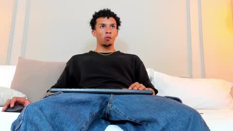 Snapshot of dominick_star chatting on January 2025 03:42:02 AM Dominick Star online show from January 2025 03:42:02 AM