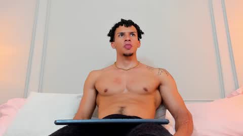 Snapshot of dominick_star chatting on January 2025 09:19:01 AM Dominick Star online show from January 2025 09:19:01 AM