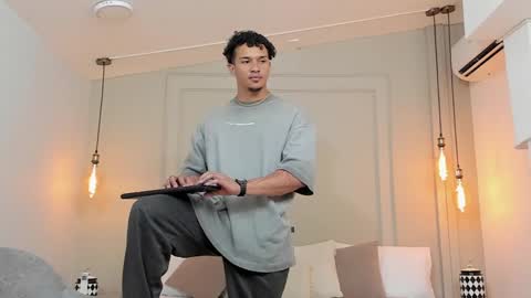 Snapshot of dominick_star chatting on February 2025 04:36:01 AM Dominick Star online show from February 2025 04:36:01 AM