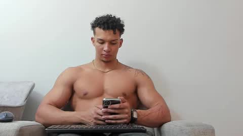 Snapshot of dominick_star chatting on February 2025 05:09:01 AM Dominick Star online show from February 2025 05:09:01 AM