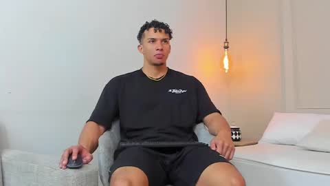 Snapshot of dominick_star chatting on February 2025 03:37:01 AM Dominick Star online show from February 2025 03:37:01 AM