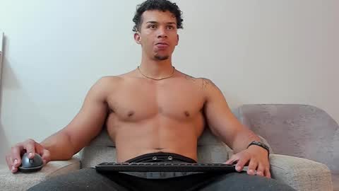 Snapshot of dominick_star chatting on March 2025 04:19:01 AM Dominick Star online show from March 2025 04:19:01 AM