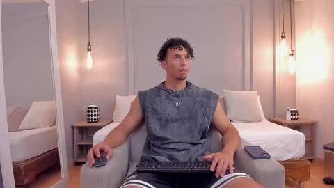 Snapshot of dominick_star chatting on September 2025 04:04:02 AM Dominick Star online show from September 2025 04:04:02 AM