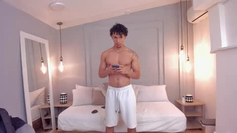 Snapshot of dominick_star chatting on October 2025 04:32:01 AM Dominick Star online show from October 2025 04:32:01 AM