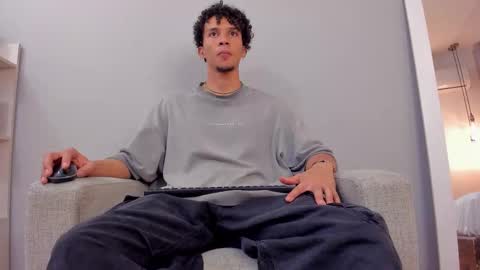 Snapshot of dominick_star chatting on October 2025 04:07:02 AM Dominick Star online show from October 2025 04:07:02 AM