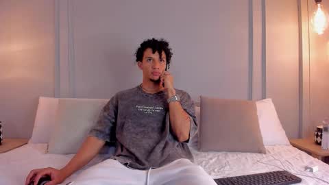 Snapshot of dominick_star chatting on October 2025 04:05:01 AM Dominick Star online show from October 2025 04:05:01 AM