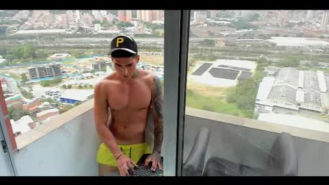 Only fans Ronnie col---InstaRonniecolleman  online show from February 2025 10:21:02 PM