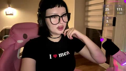 Snapshot of dominiquebreakey chatting on May 2026 06:04:02 PM Cati online show from May 2026 06:04:02 PM