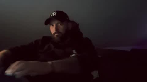 Snapshot of donchriiis chatting on November 2025 10:42:02 PM donchriiis online show from November 2025 10:42:02 PM