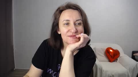 Snapshot of donnalimadonna chatting on February 2026 07:10:02 AM Tatiana 43 curvy sexy body and Joanna redhead 39 years online show from February 2026 07:10:02 AM