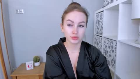 DonnaSensual online show from November 2025 09:09:01 PM