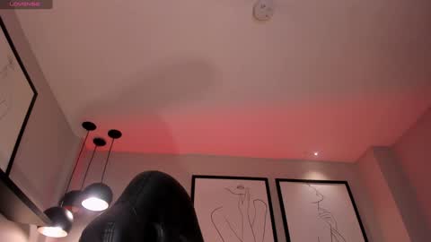  Donna Stonne  online show from February 2025 10:40:01 PM