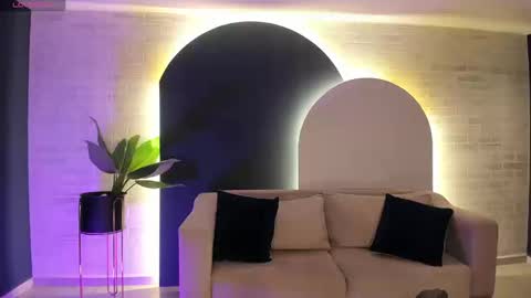  Donna Stonne  online show from September 2025 03:32:01 AM