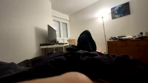 Snapshot of donp98 chatting on December 2024 03:28:02 PM Paolodinhero online show from December 2024 03:28:02 PM