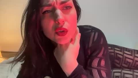 Snapshot of dontcallmeangel_ chatting on May 2026 09:42:02 PM Iara online show from May 2026 09:42:02 PM