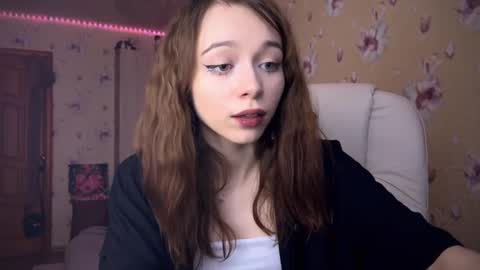 Snapshot of dontoke_ chatting on February 2025 03:41:02 PM Nicole online show from February 2025 03:41:02 PM