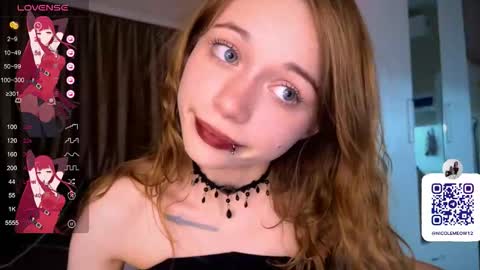 Snapshot of dontoke_ chatting on November 2025 08:52:01 PM Nicole online show from November 2025 08:52:01 PM