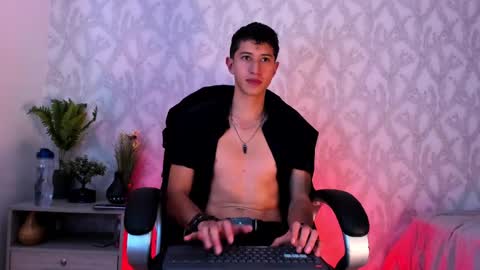 Snapshot of dorian_mystery chatting on December 2024 02:34:02 AM dorian_mystery online show from December 2024 02:34:02 AM