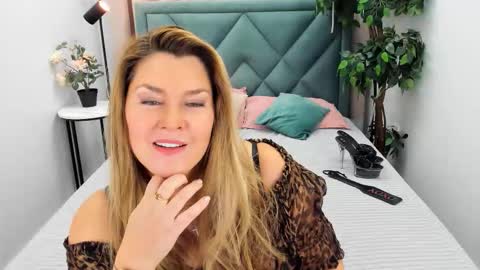 Snapshot of doriana_gray chatting on September 2025 04:17:01 PM doriana_gray online show from September 2025 04:17:01 PM