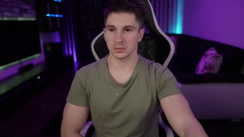 Dorian Reyes online show from February 2025 02:14:01 AM