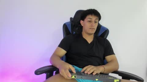 dorman_boy online show from December 2025 03:11:02 AM