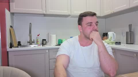 Sasha online show from October 2025 06:19:01 PM