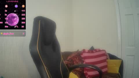 DeeDee online show from July 2026 11:37:02 AM