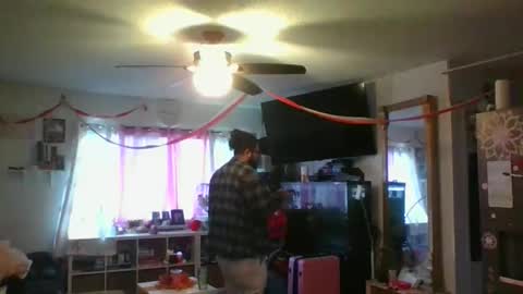 Snapshot of dpenguino chatting on November 2025 06:24:02 PM Dpenguino online show from November 2025 06:24:02 PM