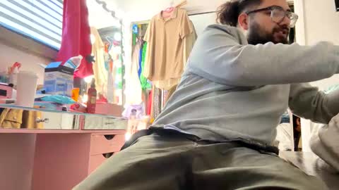 Dpenguino online show from February 2026 04:47:02 PM