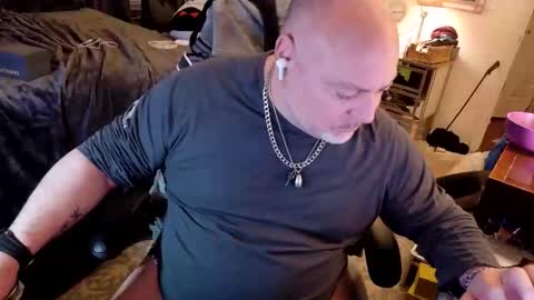 Snapshot of drake_r_darkrose chatting on April 2026 05:11:01 AM Drake D Vamp aka Drake DarkRose online show from April 2026 05:11:01 AM