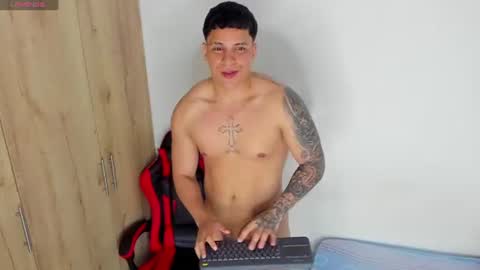 Snapshot of drakesmith02 chatting on July 2026 11:28:01 PM Drake Smith online show from July 2026 11:28:01 PM