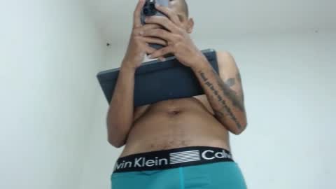 Snapshot of drako_monstercock chatting on December 2025 07:49:02 AM drako_monstercock online show from December 2025 07:49:02 AM