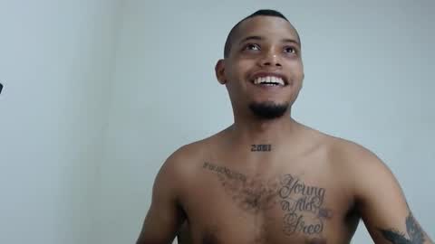 Snapshot of drako_monstercock chatting on January 2026 10:14:02 PM drako_monstercock online show from January 2026 10:14:02 PM