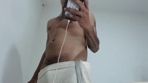 Snapshot of drako_monstercock chatting on January 2026 10:42:02 AM drako_monstercock online show from January 2026 10:42:02 AM