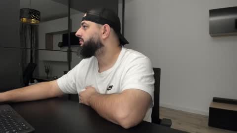 DravenPeak online show from October 2025 03:03:02 AM