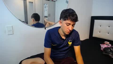 -- nicolle and jhon -- online show from December 2025 04:42:02 AM